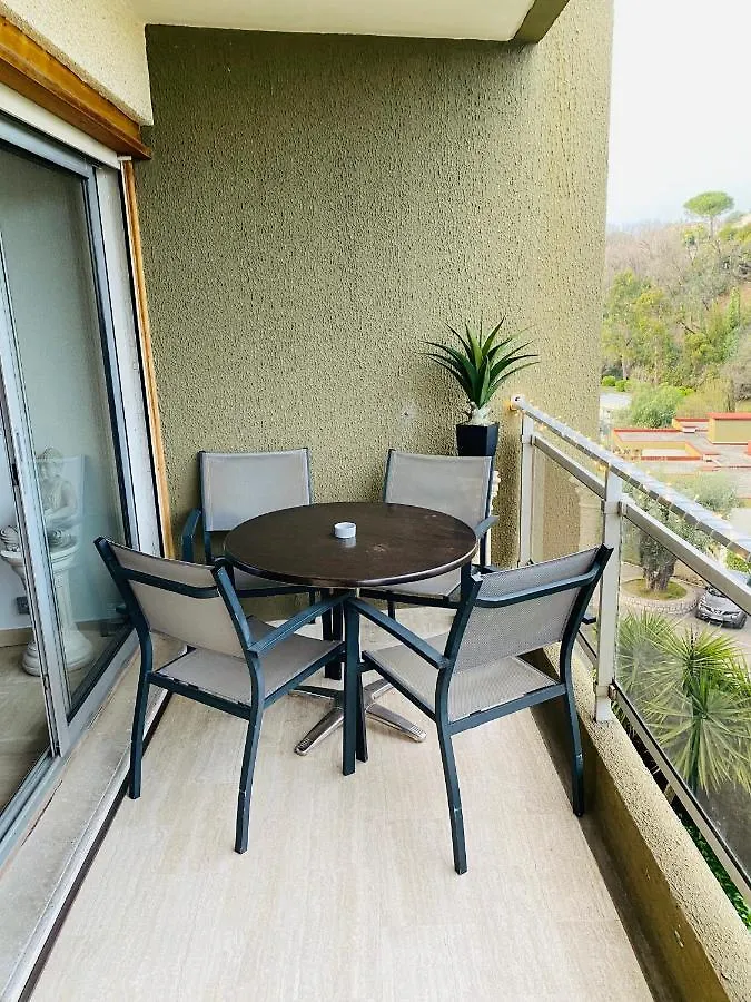 Appartement côte d’Azur Plage - piscine - tennis Villeneuve-Loubet 0*,  France